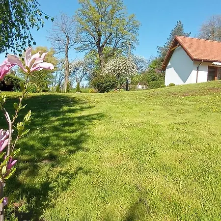 Dom Na Pagorku Pod Lipa