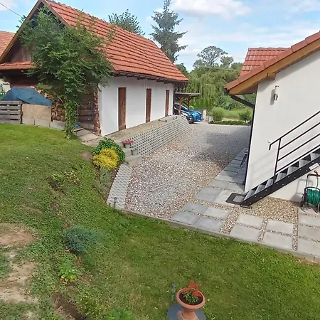 Dom Na Pagorku Pod Lipa Apartment Klaj
